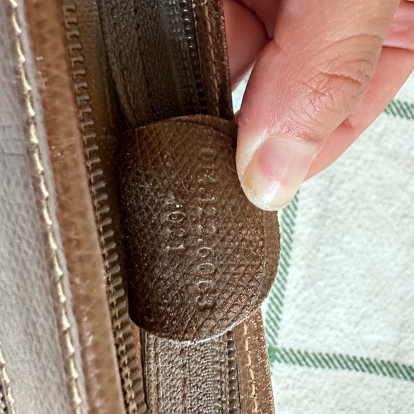 Gucci Vintage Coated Canvas Clutch - Picture 9 of 17